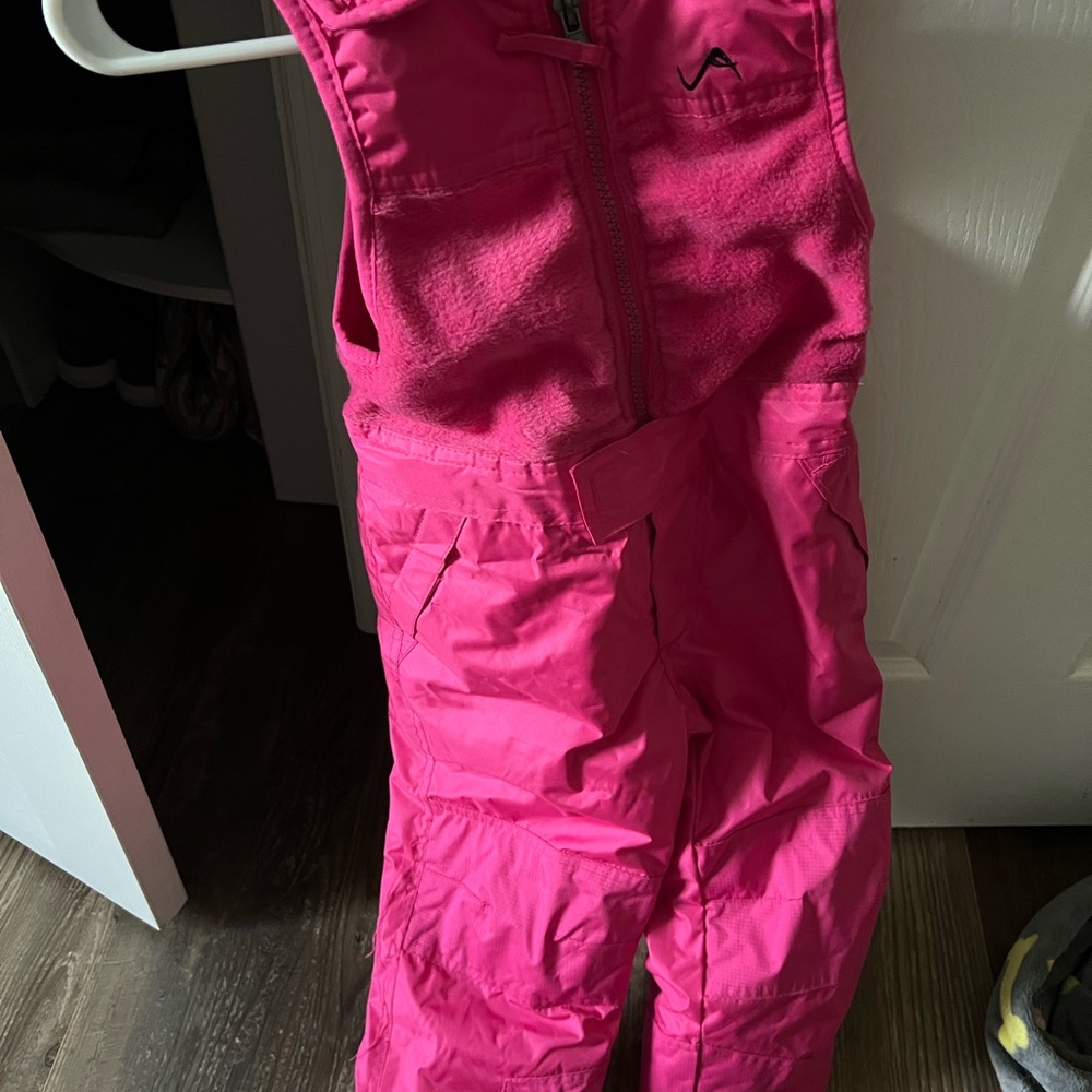 Size 4T little girl snow pants brand new